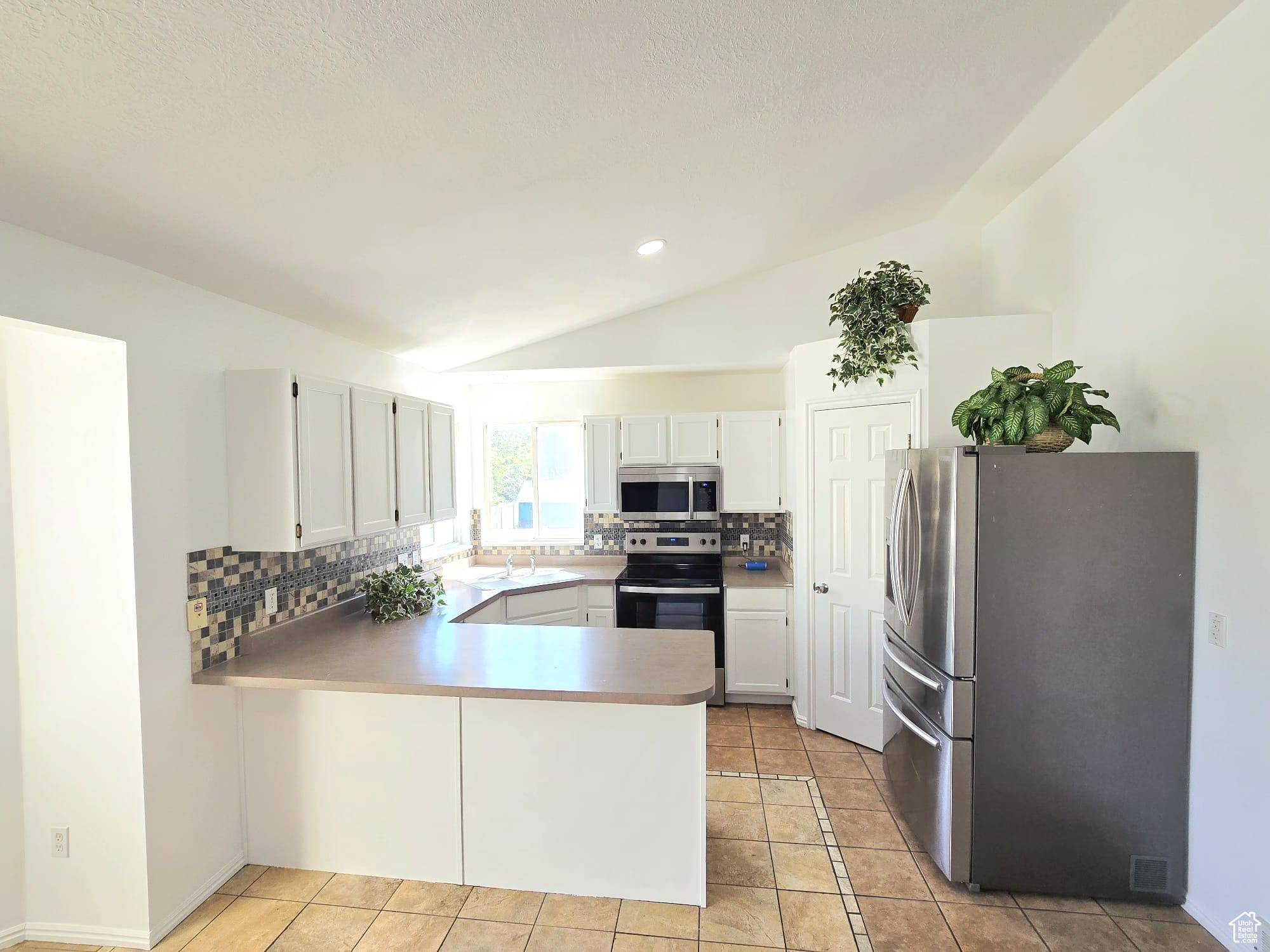 West Jordan, UT 84084,3388 W BRIAR DR S