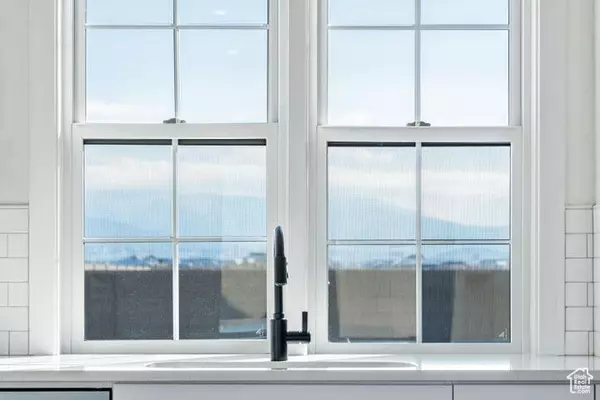 Cedar City, UT 84721,2390 W 5190 N #4