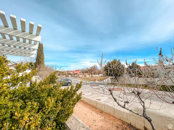 St. George, UT 84770,2051 W CANYON VIEW DR S