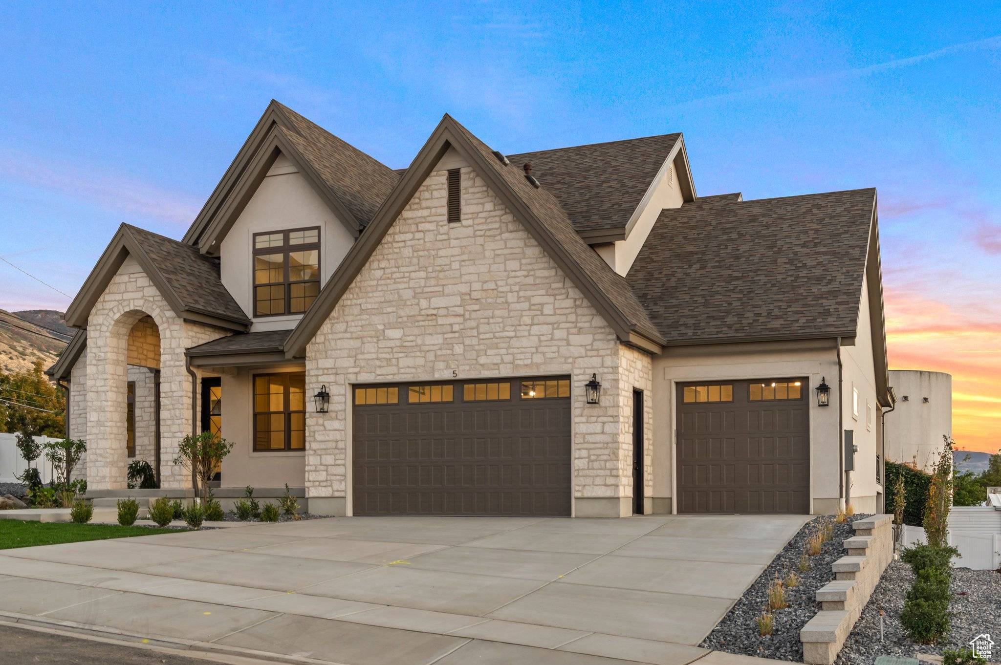 Centerville, UT 84014,5 W SUMMERHILL LN