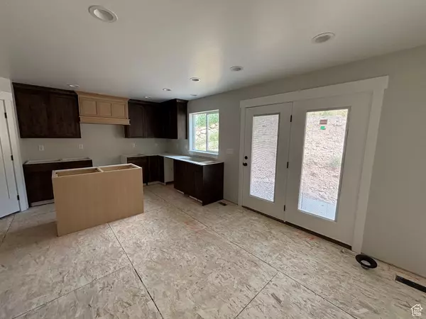 Morgan, UT 84050,698 N SUNSET DR