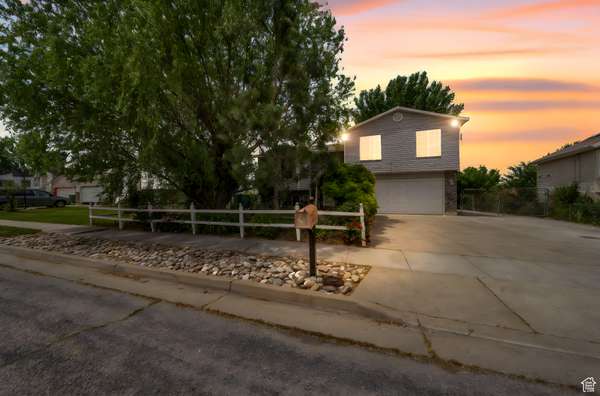 4213 S 2850 W, Roy, UT 84067