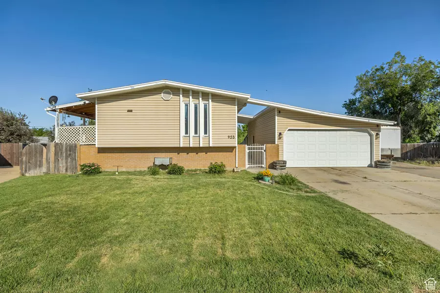 953 E 100 S, Layton, UT 84041