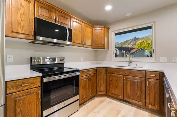 Highland, UT 84003,10861 N PANORAMA DR