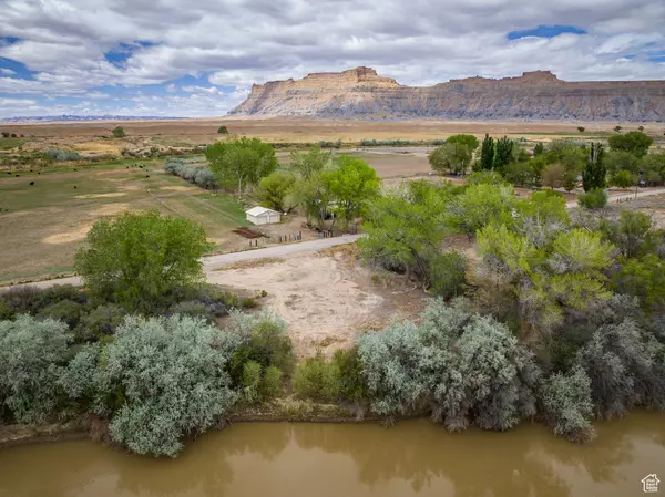 Green River, UT 84525,2220 N LONG ST