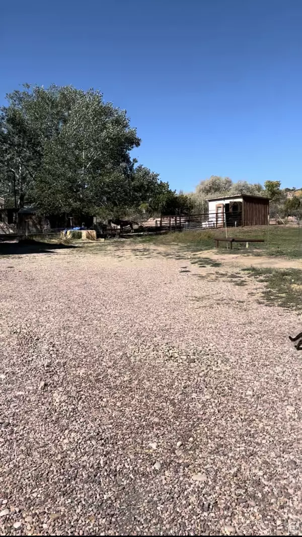 Roosevelt, UT 84066,5293 N 6150 W