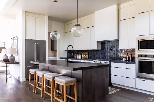 Highland, UT 84003,10727 N DOSH LN