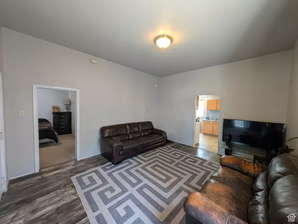 Salt Lake City, UT 84104,459 S GOSHEN ST