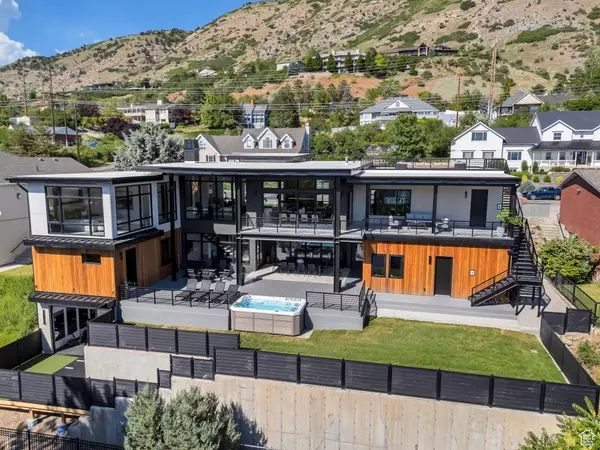 3943 N FOOTHILL DR, Provo, UT 84604
