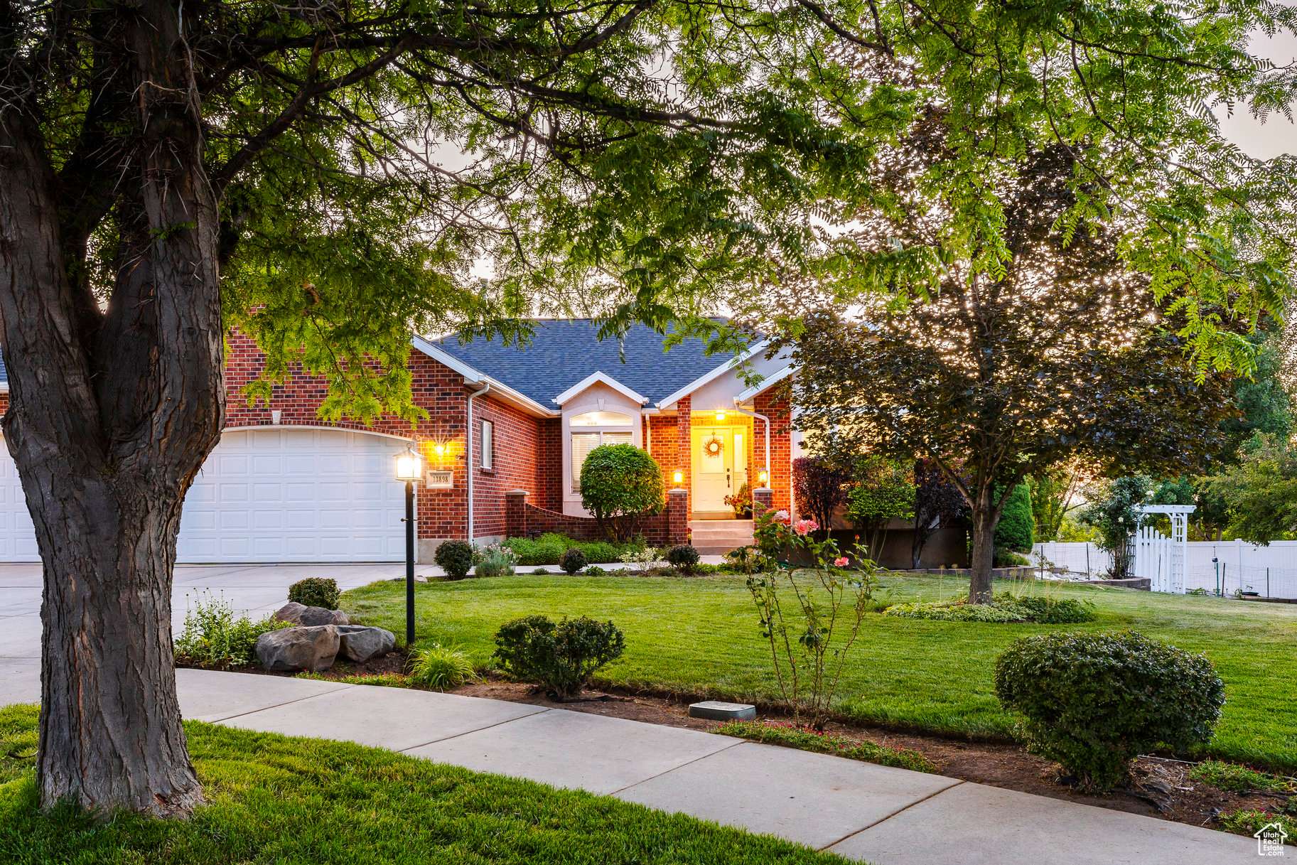 Draper, UT 84020,13898 SUMMERSET CIR