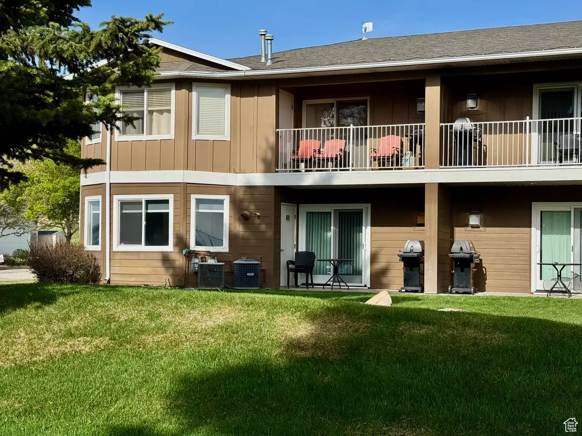 Garden City, UT 84028,815 N HARBOR DR #201