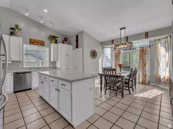 West Jordan, UT 84081,8722 S DEEP CREEK CIR