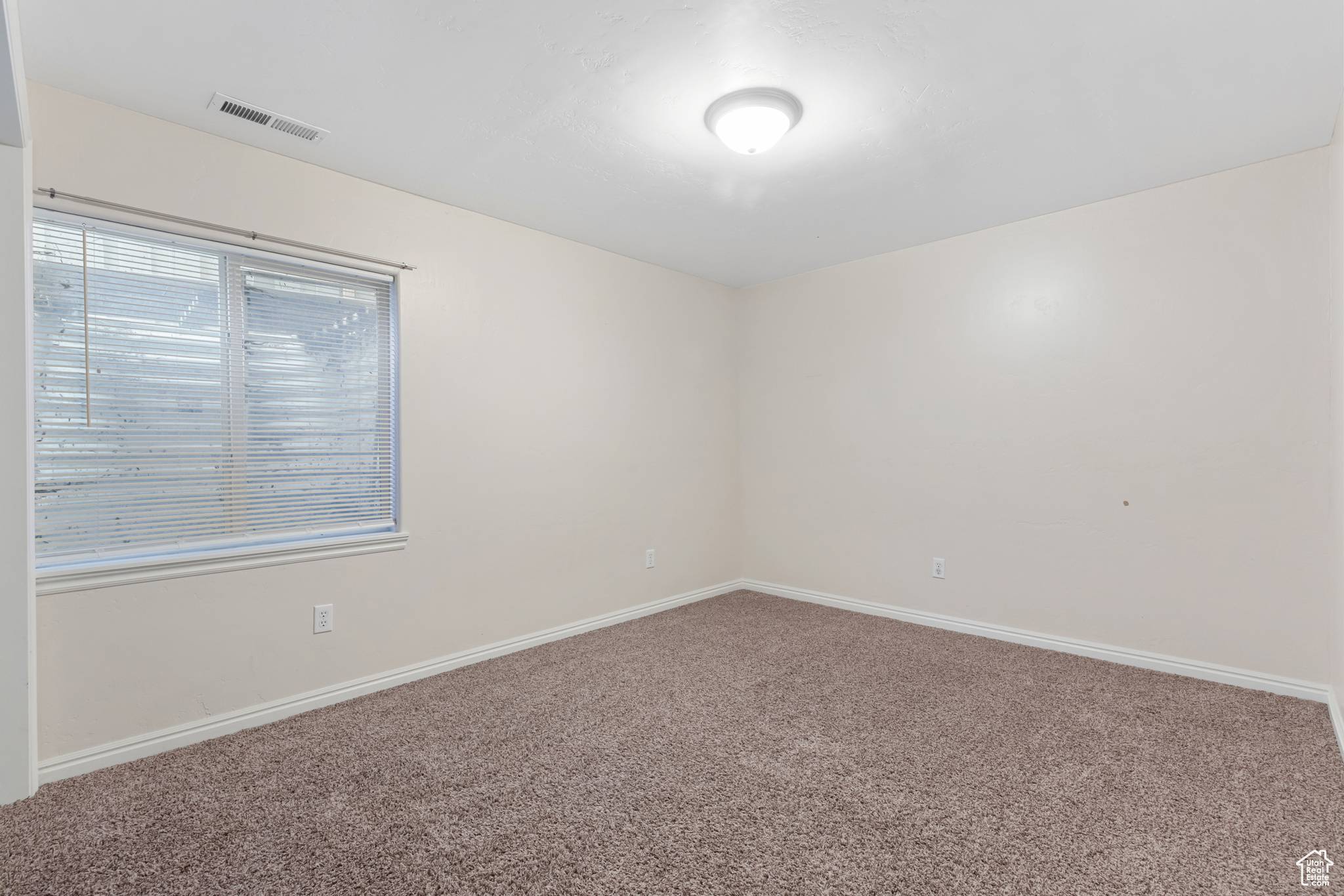 Eagle Mountain, UT 84005,7114 N UTE DR #70