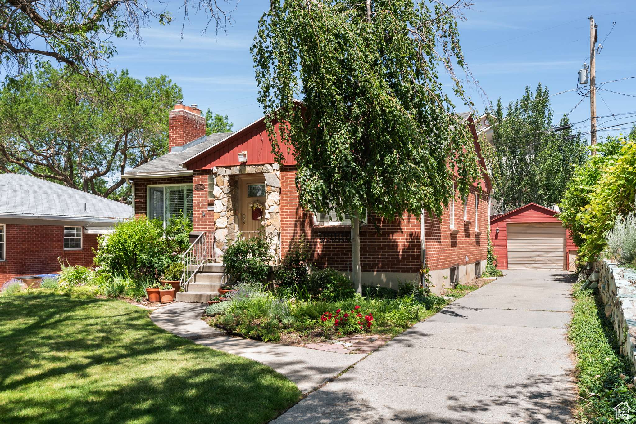 2359 E BRYAN AVE S, Salt Lake City, UT 84108