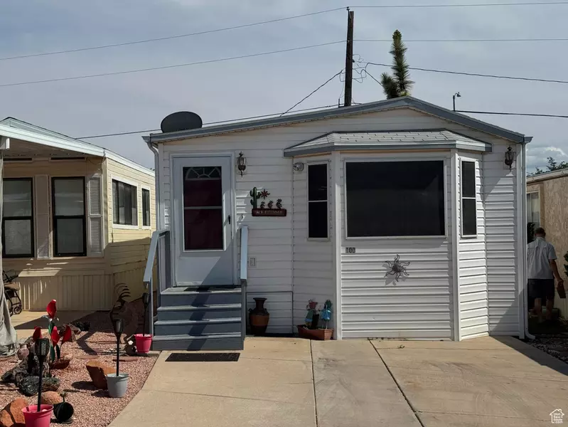1225 N DIXIE DOWNS RD #100, St. George, UT 84770
