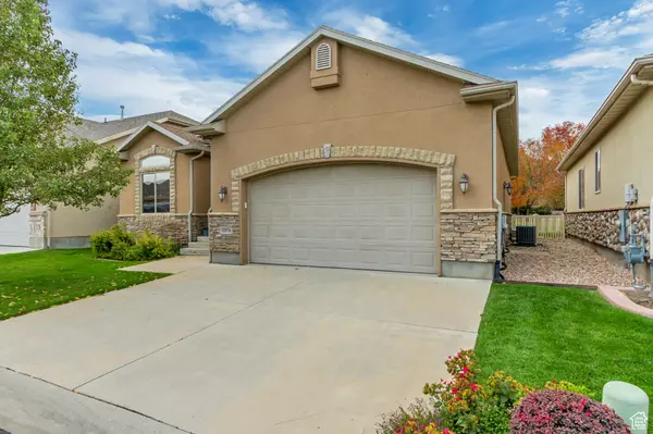 South Jordan, UT 84095,10976 QUARTZ DR