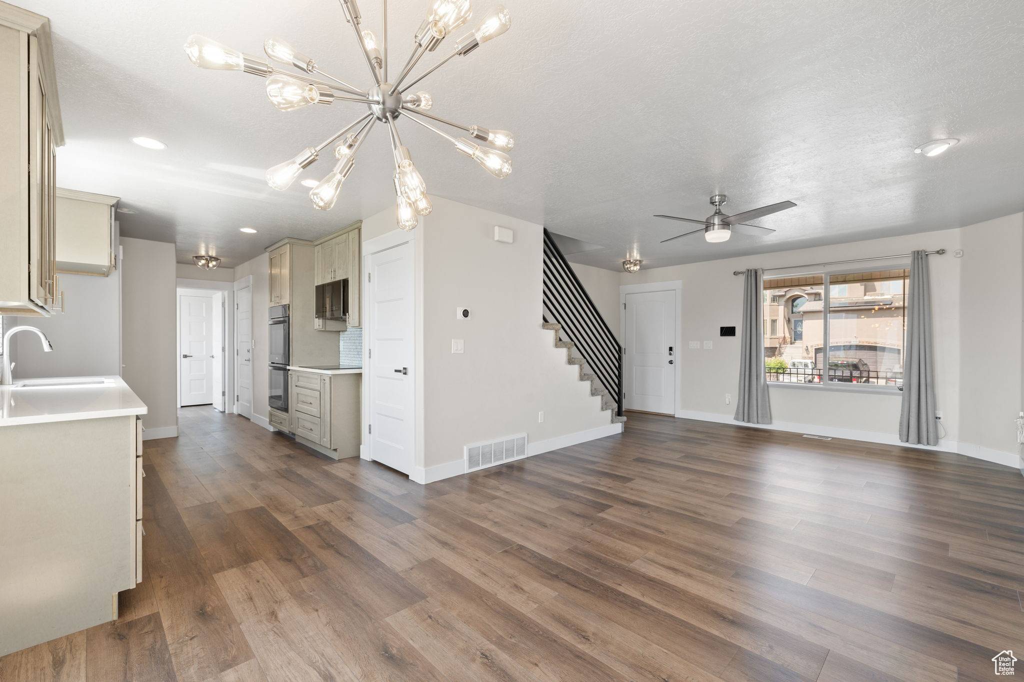 West Jordan, UT 84081,6959 S ADVENTURE WAY