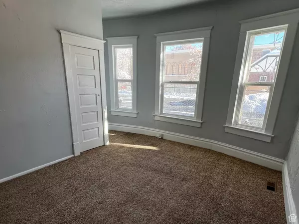 Ogden, UT 84401,660 E 23RD ST S