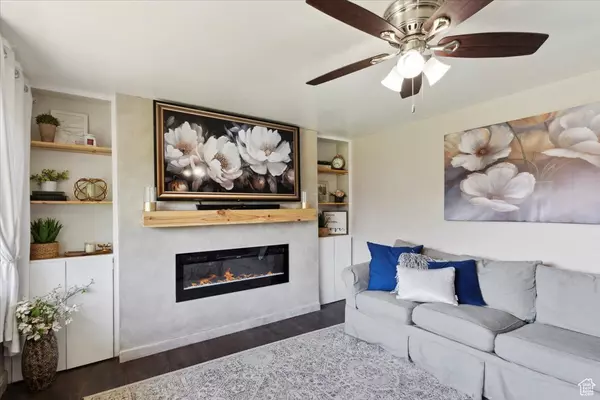 Roy, UT 84067,4533 S 2075 W