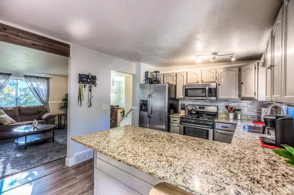 Clinton, UT 84015,2318 N 970 W