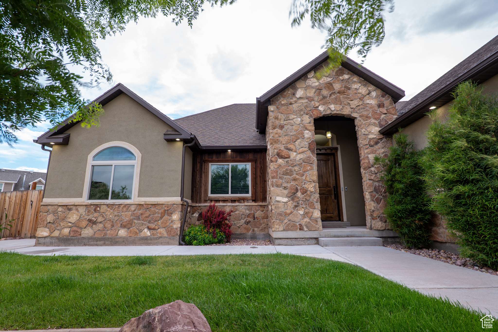 Roosevelt, UT 84066,2307 W 350 S