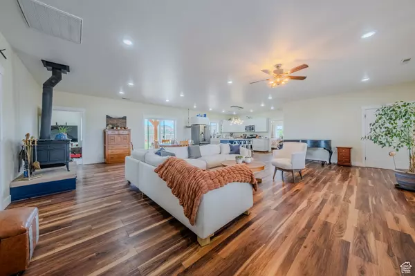 Kanab, UT 84741,7395 N JOHNSON CANYON RD