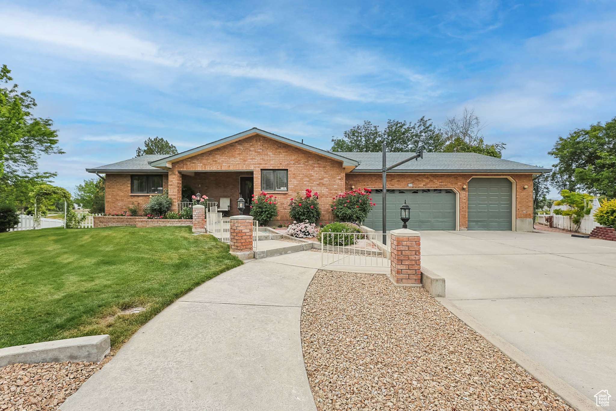 Stansbury Park, UT 84074,219 COUNTRY CLUB DR