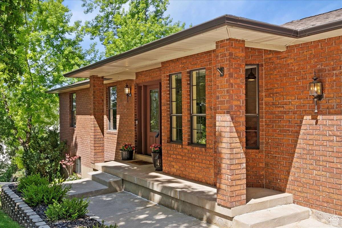 South Ogden, UT 84405,5791 S OAKWOOD DR W