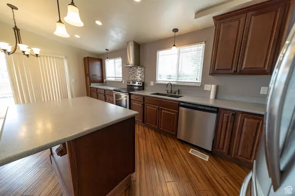 Price, UT 84501,685 W 2550 S