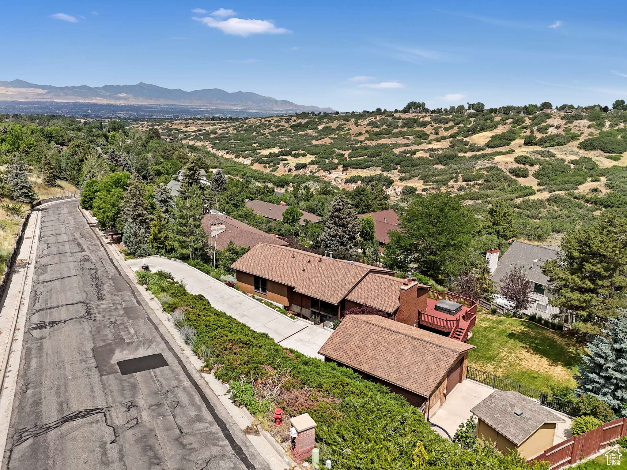 Sandy, UT 84092,10713 S DIMPLE DELL DR