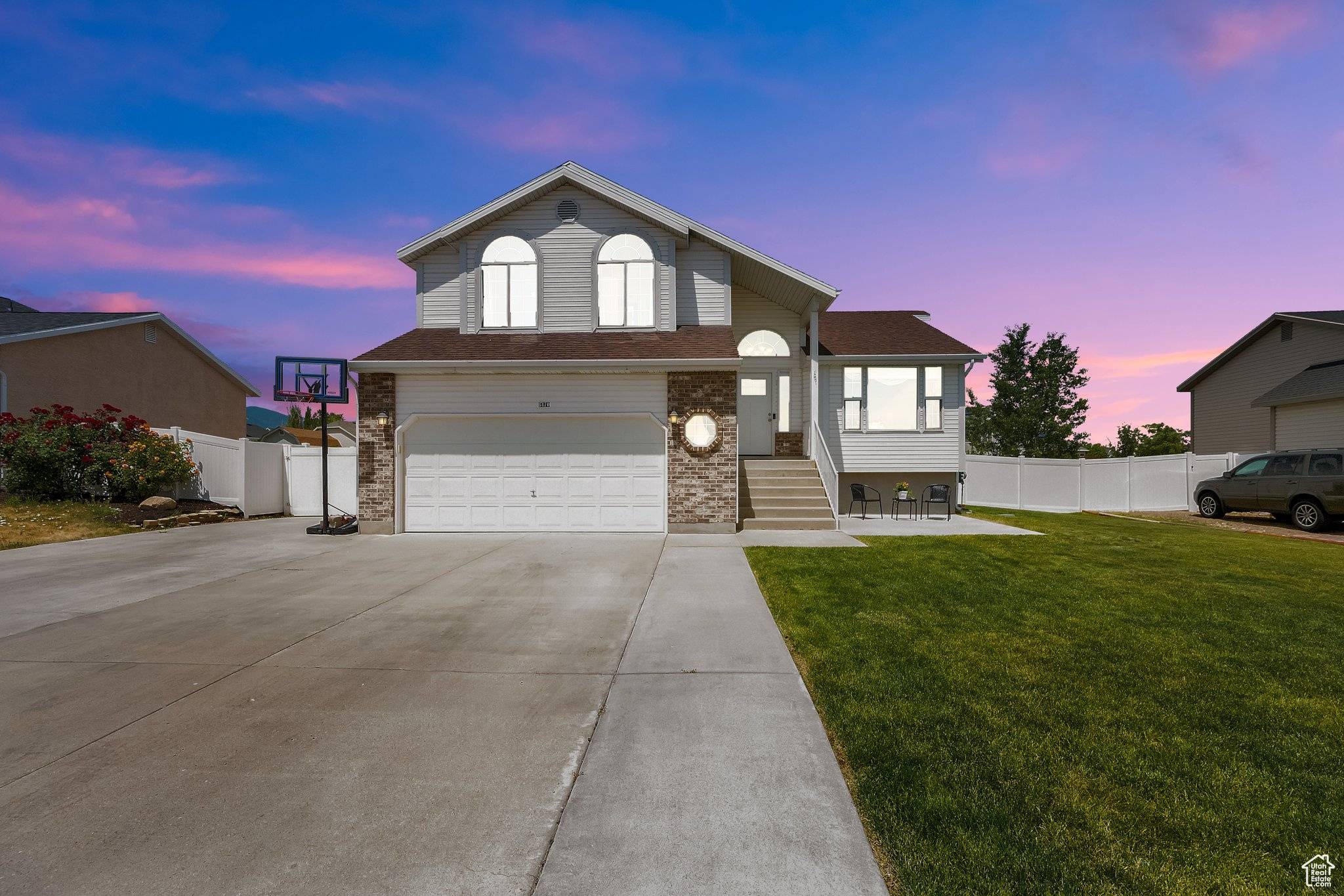 Salt Lake City, UT 84118,6470 S WAKEFIELD WAY