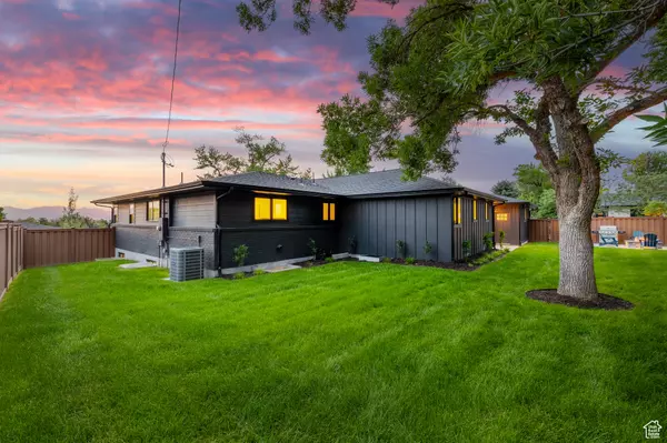 Holladay, UT 84117,5223 S HILLSDEN DR