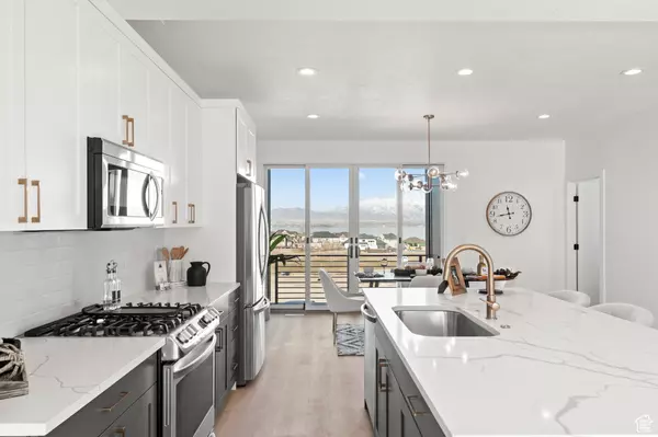 Saratoga Springs, UT 84045,103 E PALMER LN