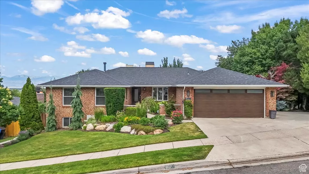 8022 S DEER CREEK RD E, Cottonwood Heights, UT 84121