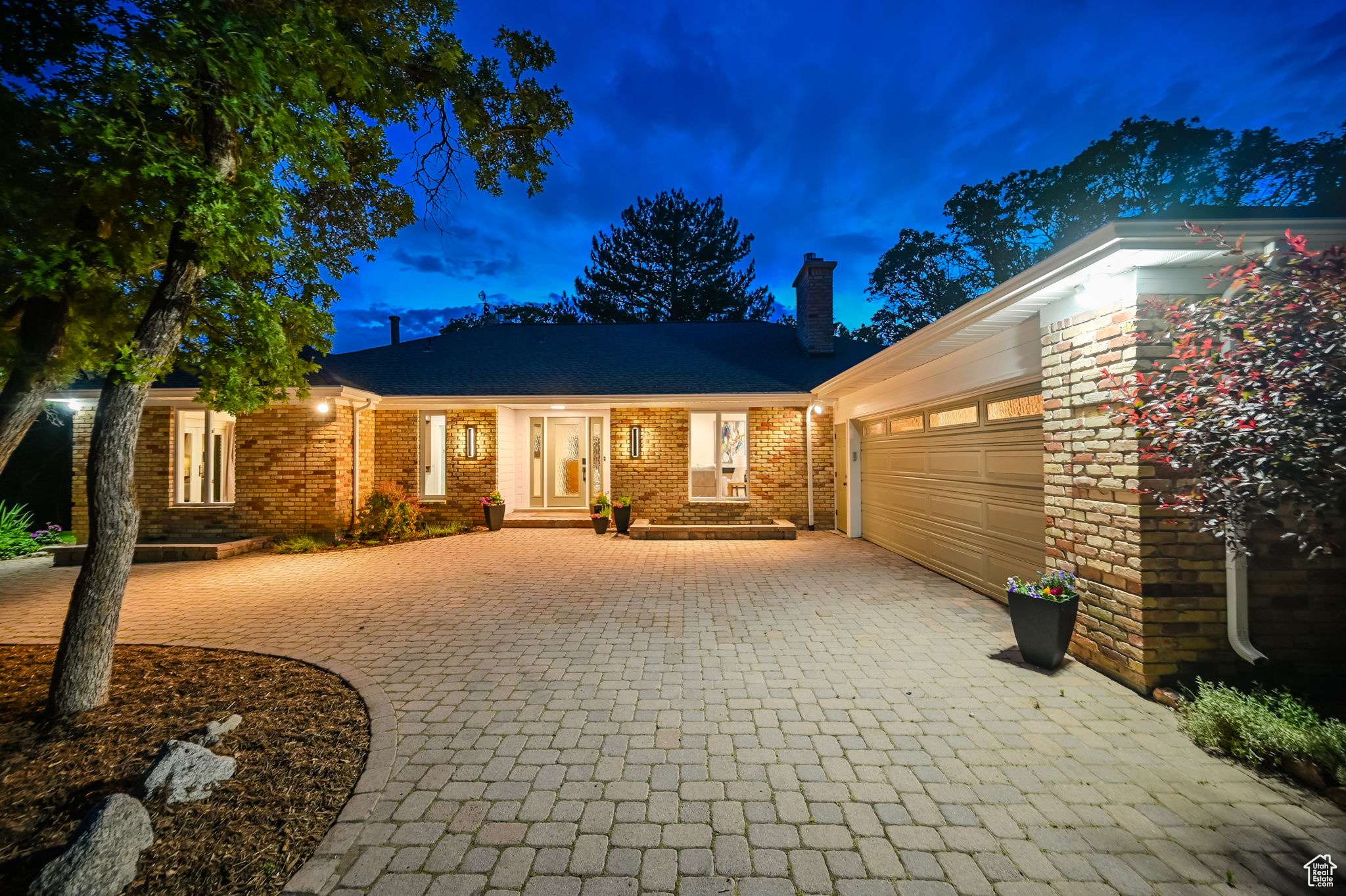 3385 E DEER HOLLOW CIR S, Sandy, UT 84092