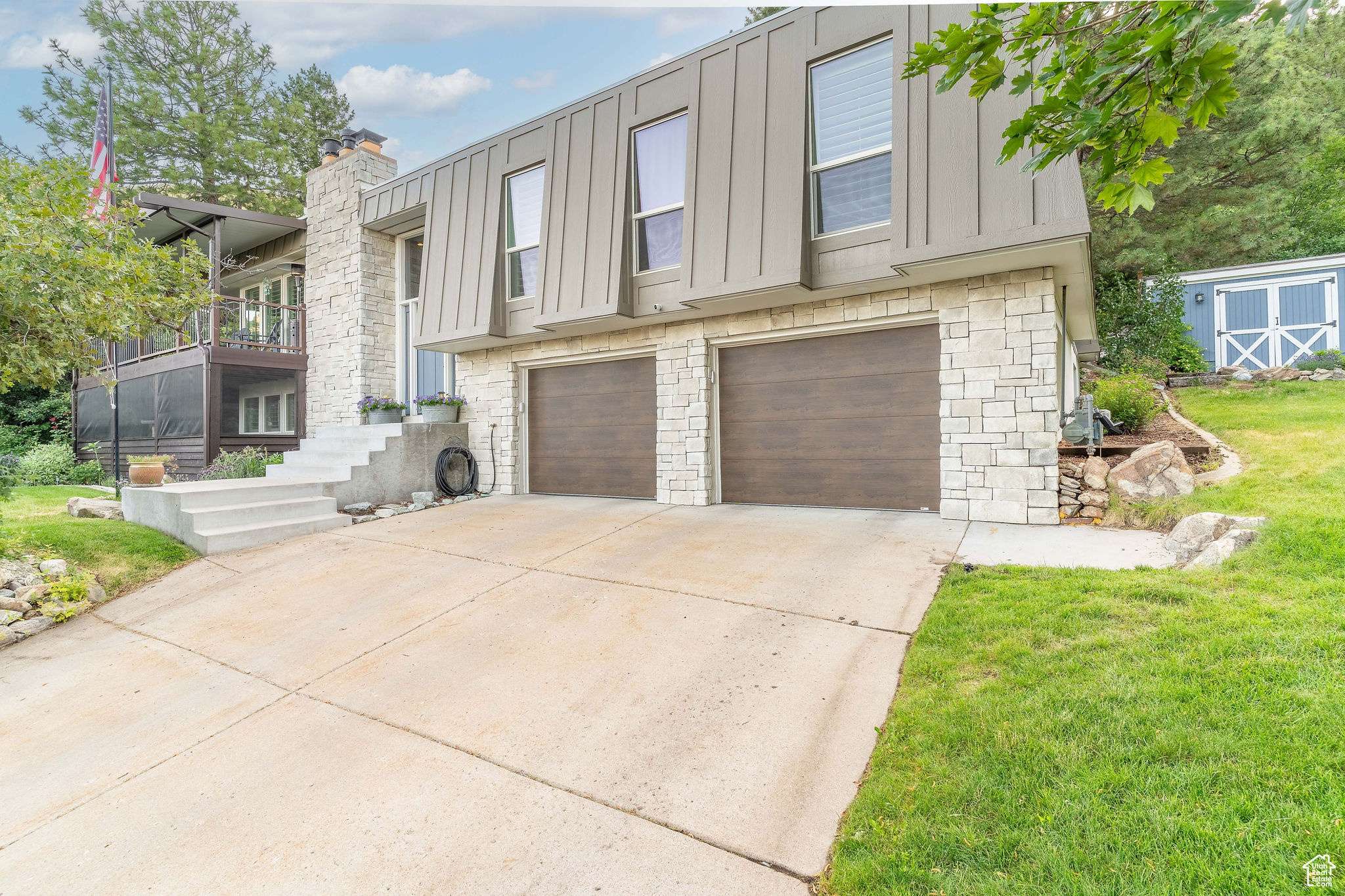 2582 JACQUELINE DR E, Ogden, UT 84403