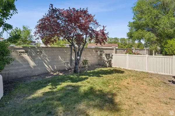 Salt Lake City, UT 84116,1569 W INDIAN SUMMER DR
