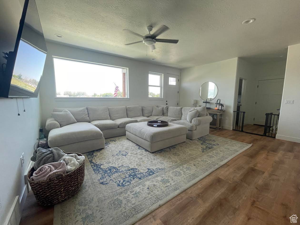 Ephraim, UT 84627,225 W 400 S