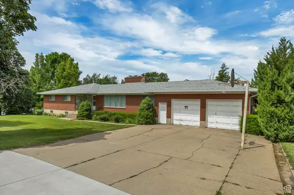 Layton, UT 84040,99 N ROSEWOOD LN