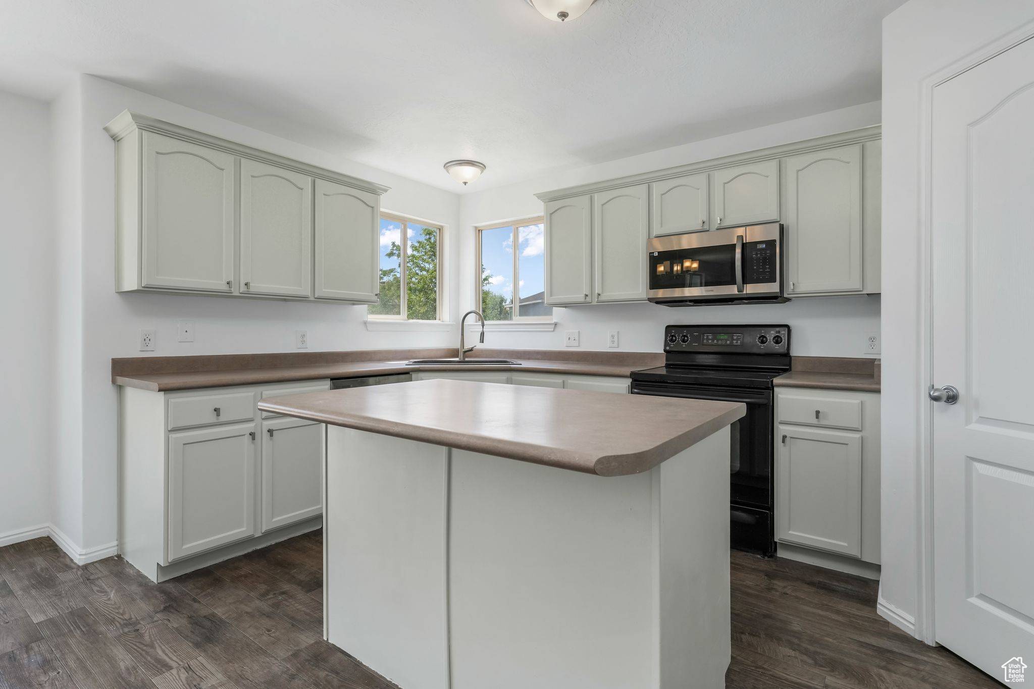 Lehi, UT 84043,4004 N SHELTER CV W