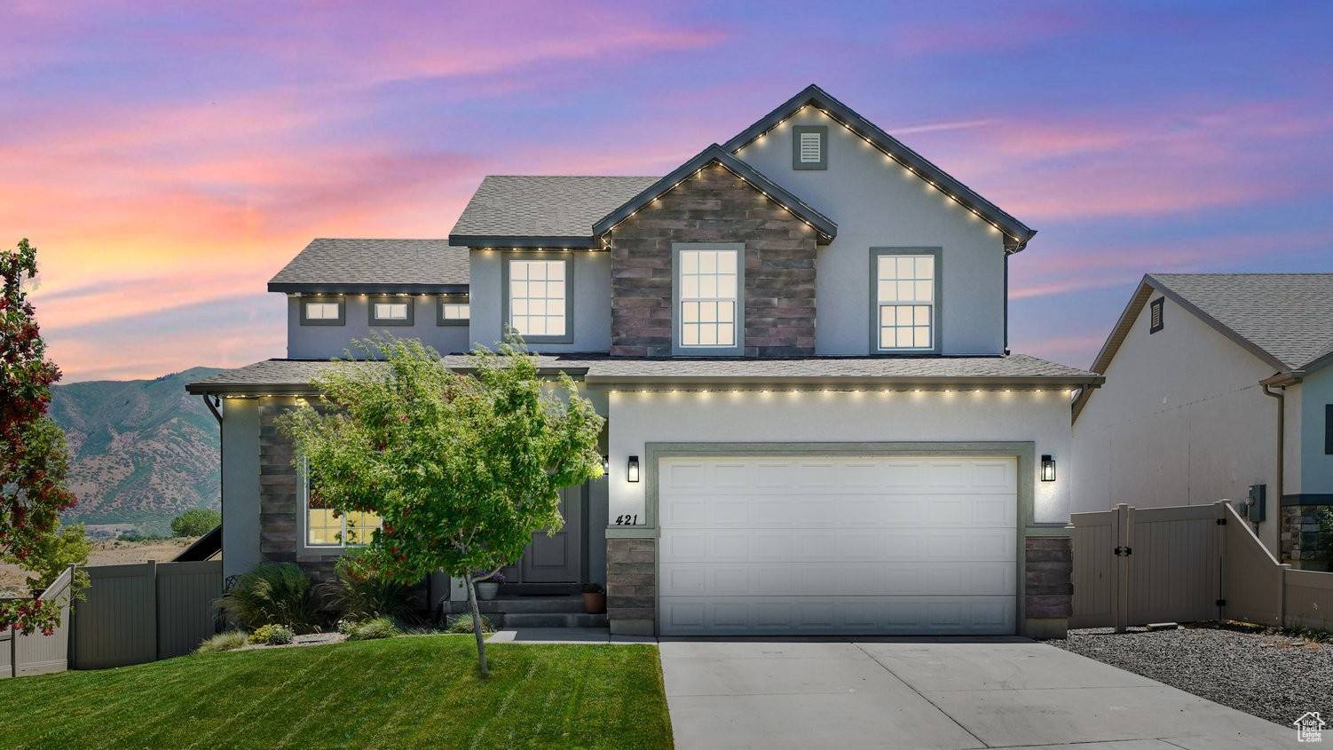 Santaquin, UT 84655,421 TRAVERTINE WAY
