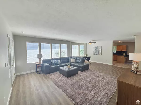 Taylorsville, UT 84123,1118 W AUTUMN LEAF LN