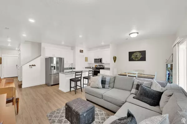 North Ogden, UT 84414,382 E 1850 N #5