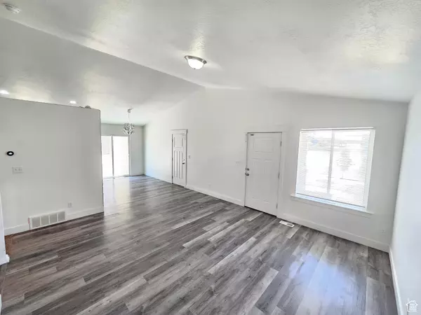 Eagle Mountain, UT 84005,3538 N WILLY WAY #167