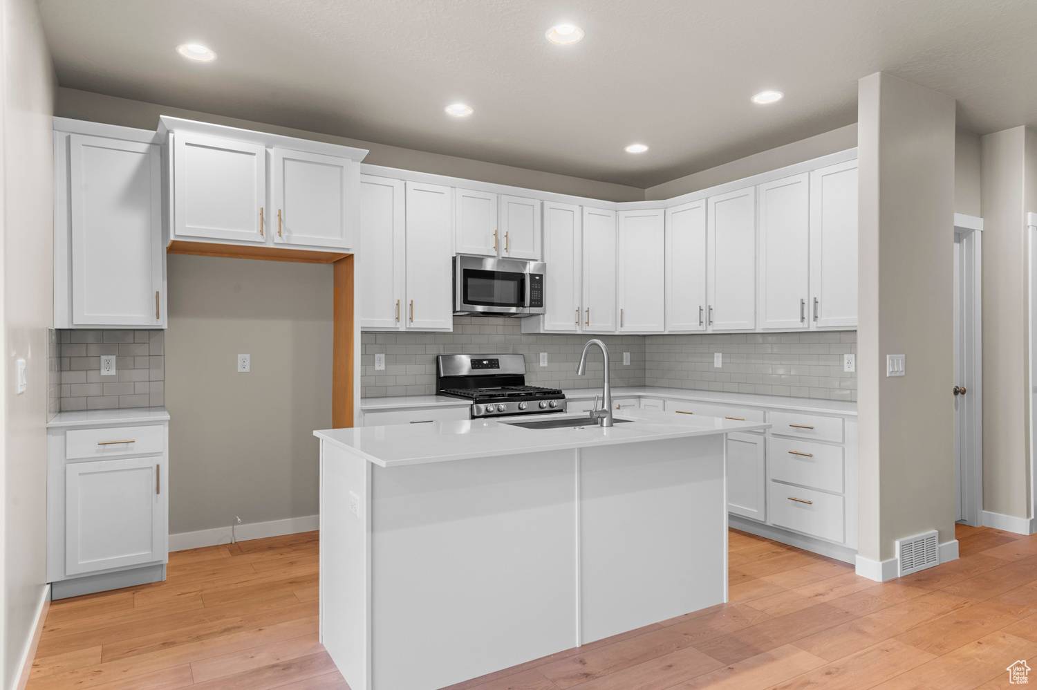 West Jordan, UT 84081,6588 W RAYNOLDS PEAK WAY