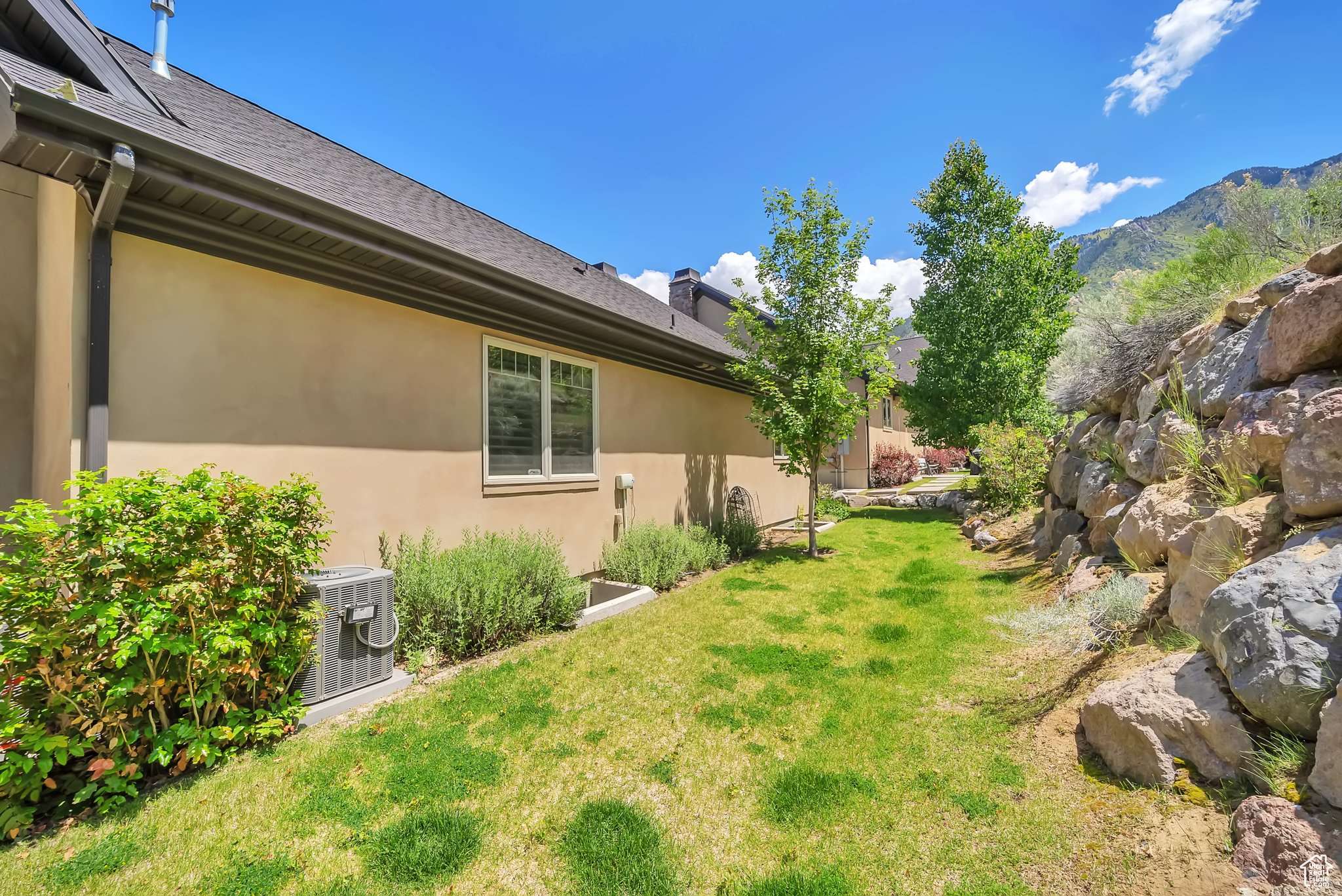 Sandy, UT 84092,10912 S HIDDENWOOD DR