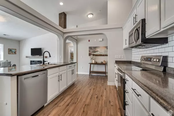 Pleasant Grove, UT 84062,1171 W DALLIN DR #303