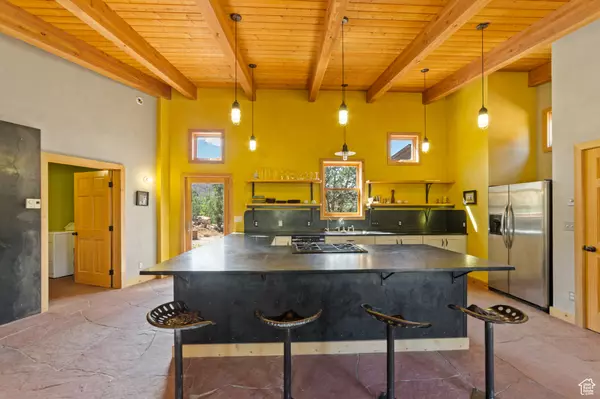 Castle Valley, UT 84532,338 TAYLOR LN