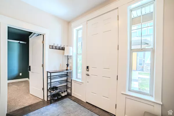 Sandy, UT 84070,10452 S SAGE CANAL WAY