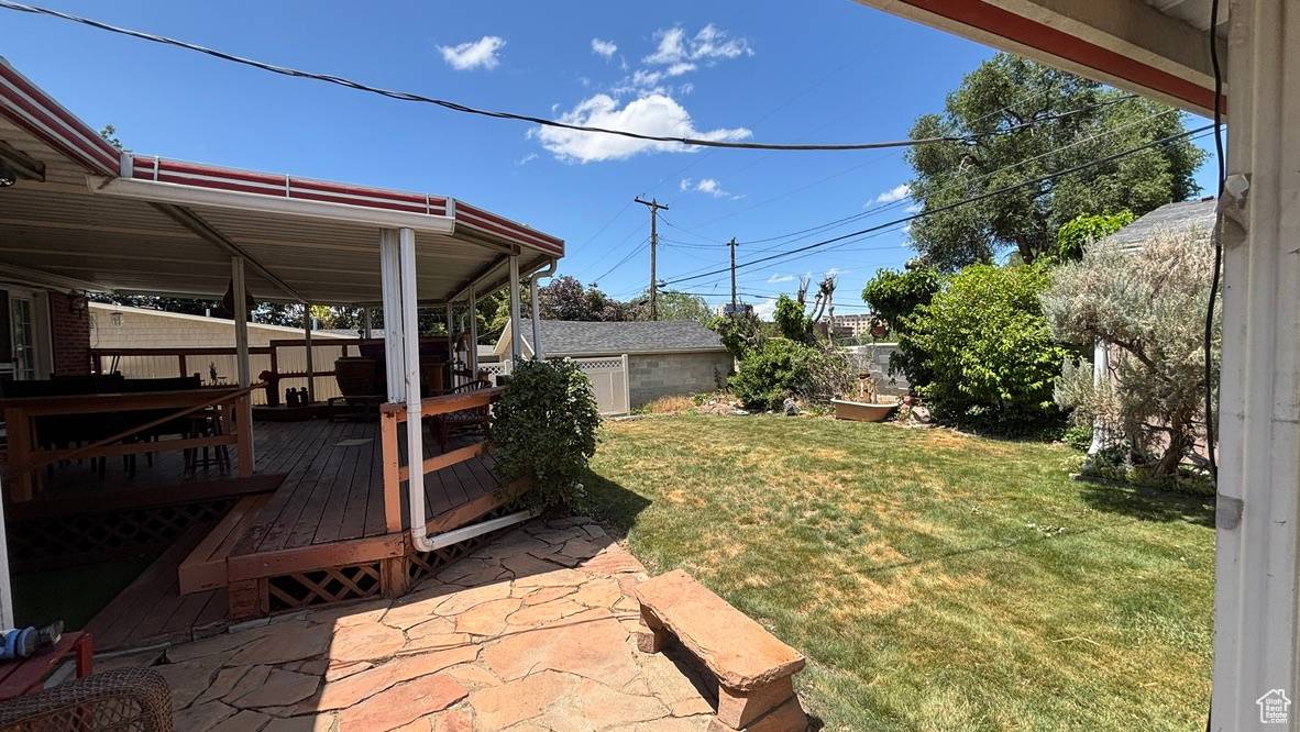 Murray, UT 84107,329 E SAUNDERS ST